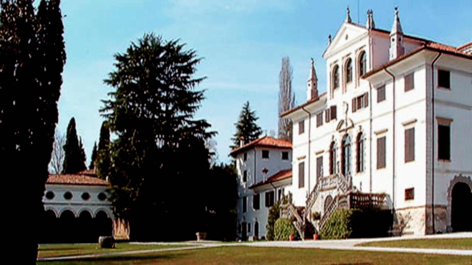 Villa Gallici Deciani. Montegnacco di Cassacco