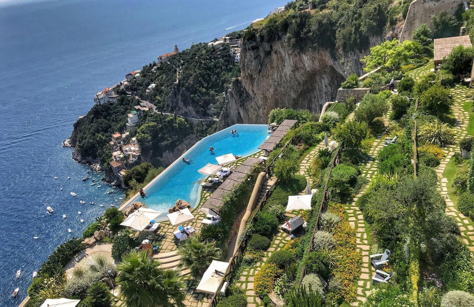 monastero santa rosa piscina
