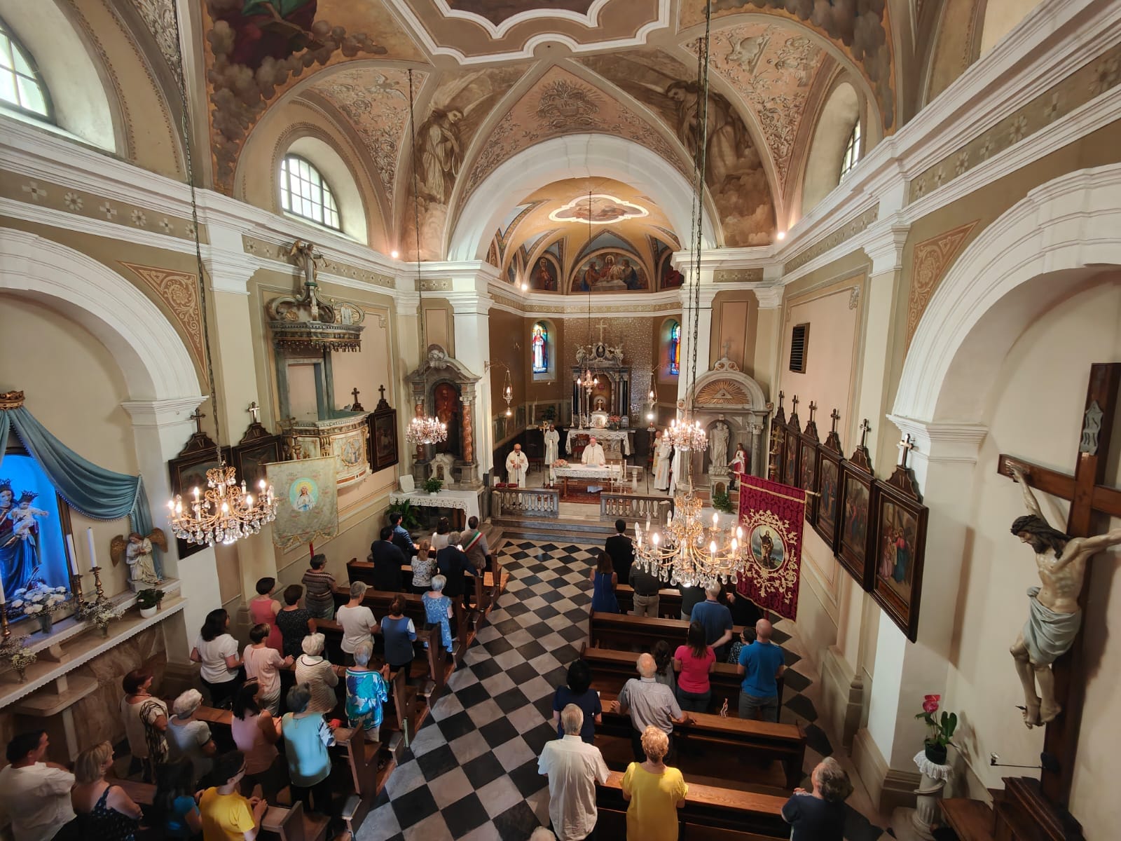 Santa Messa concelebrata con i Vescovo Redaelli