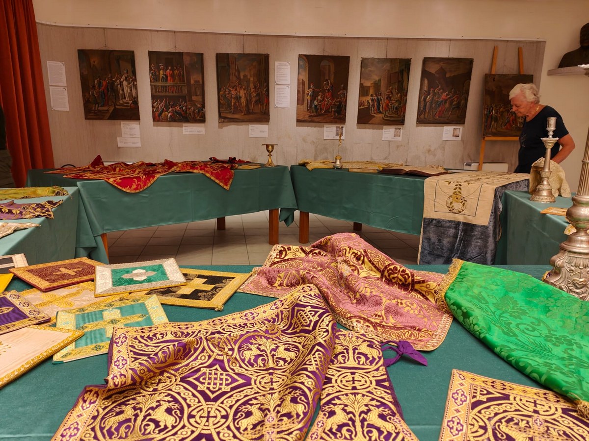 Mostra di paramenti sacri e dei quadri della via Crucis di Aurisina 