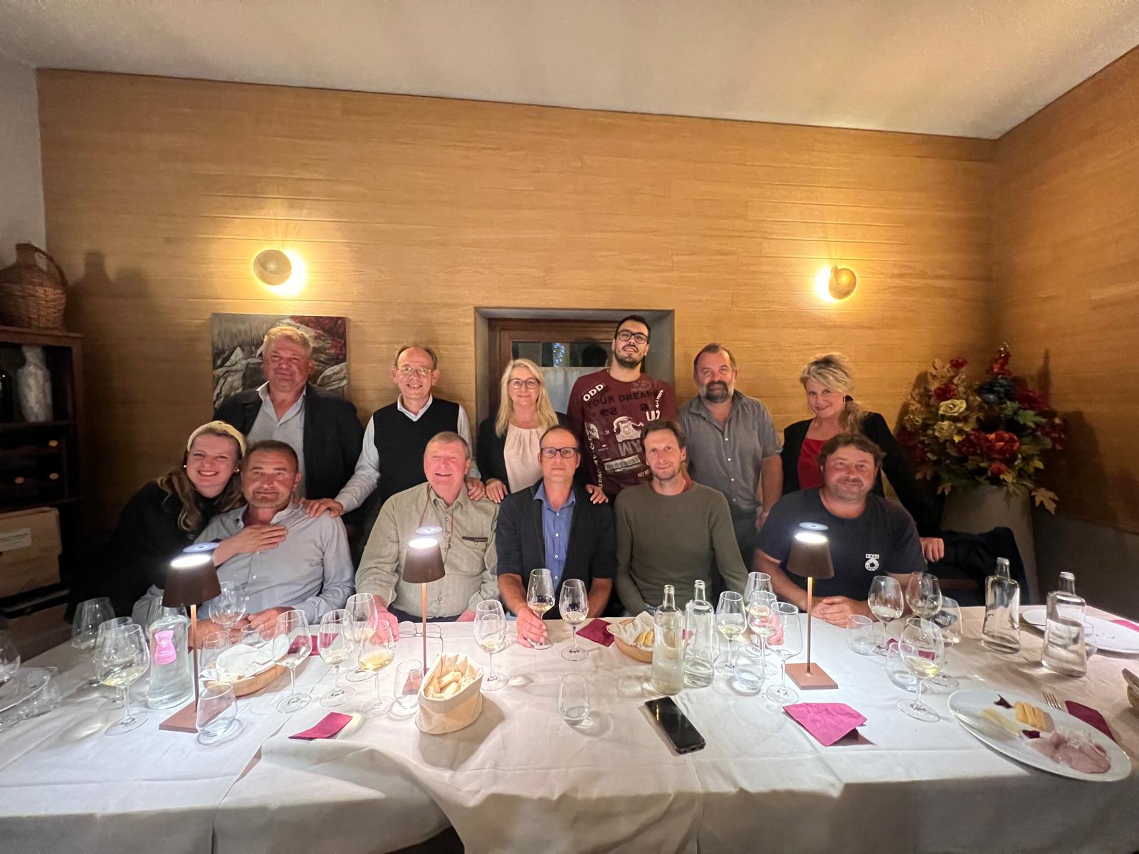 Il gruppo di vignaioli nella foto di fine serata