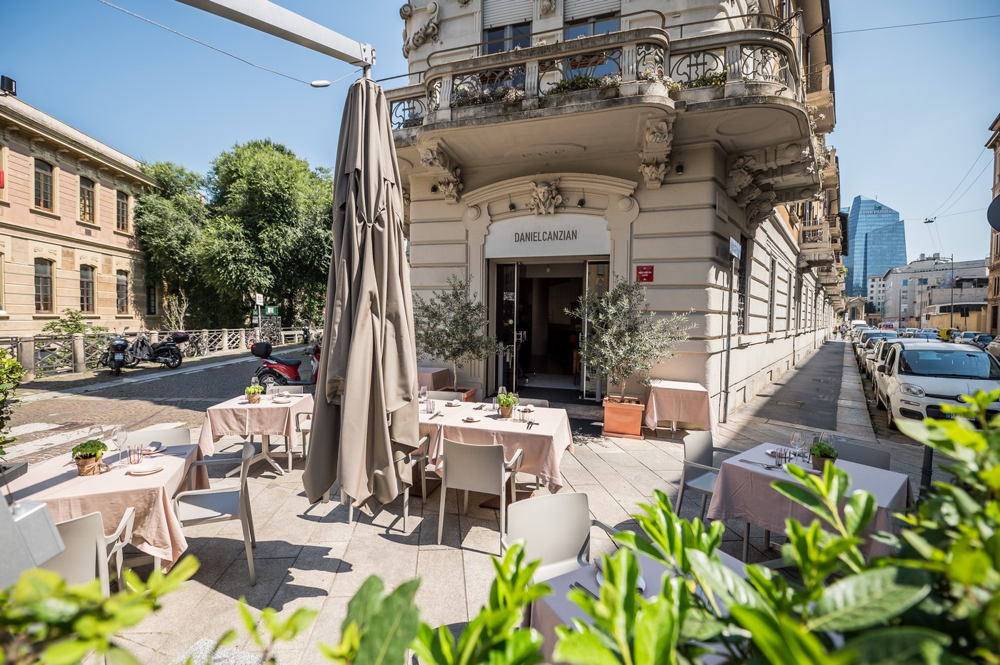 Daniel Canzian ristorante via Castelfidardo angolo via San Marco, Milano