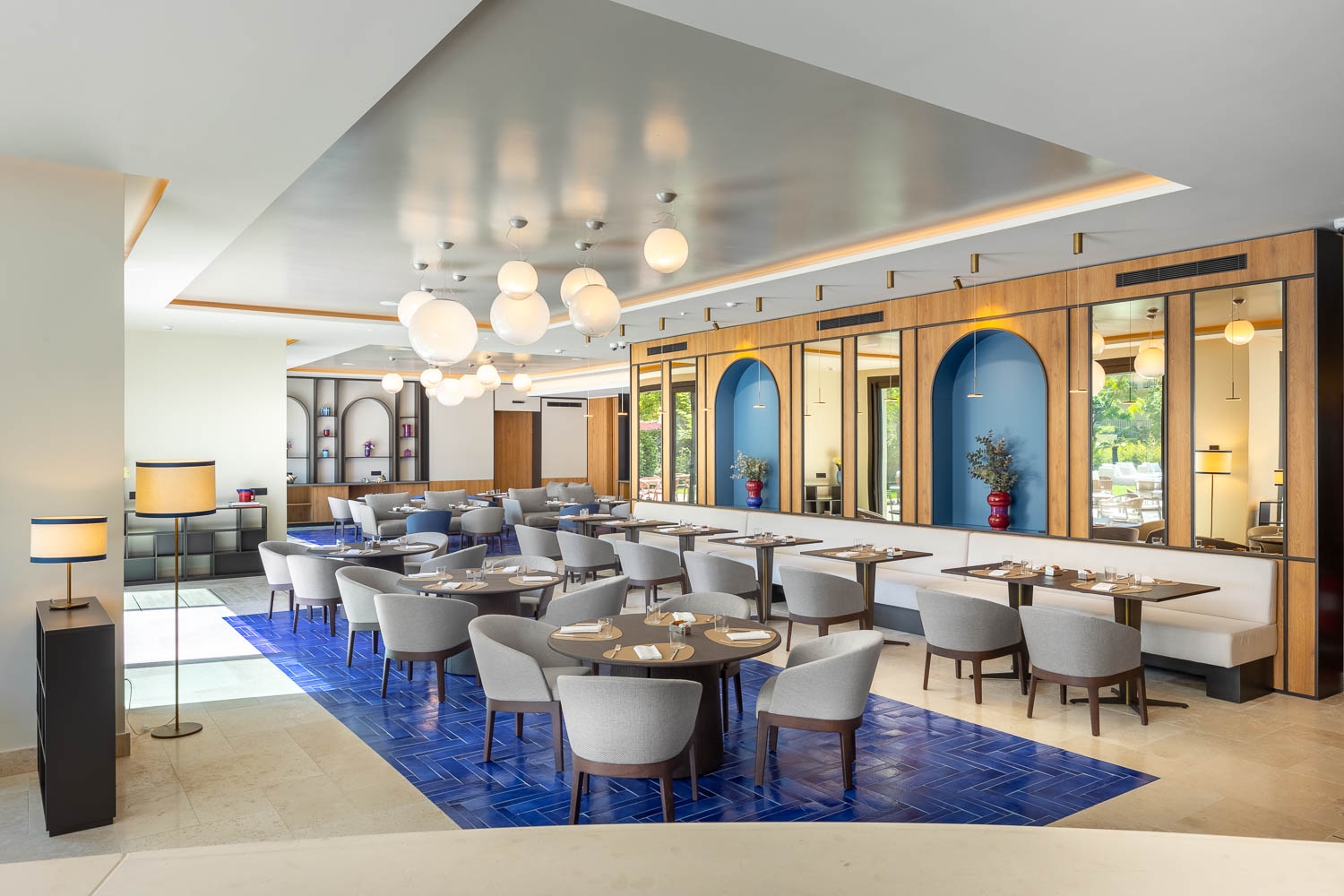 Cora bistro